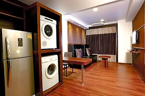 Clover Suites Royal Lake Yangon