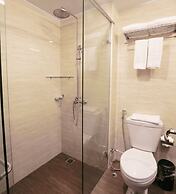 Clover Suites Royal Lake Yangon