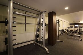 Clover Suites Royal Lake Yangon