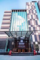 Clover Suites Royal Lake Yangon