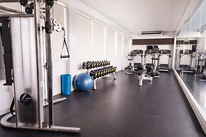 Clover Suites Royal Lake Yangon