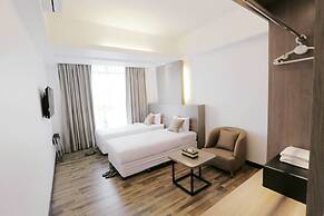 Clover Suites Royal Lake Yangon