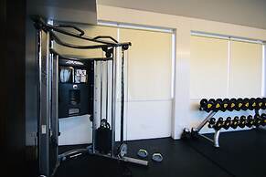 Clover Suites Royal Lake Yangon