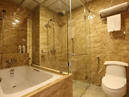 Clover Suites Royal Lake Yangon