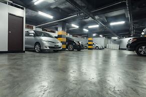 Clover Suites Royal Lake Yangon