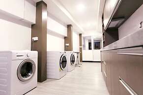 Clover Suites Royal Lake Yangon