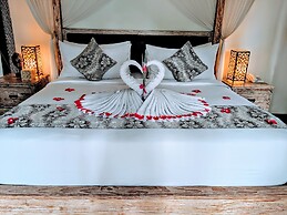 Anusara Luxury Villas - Adults Only