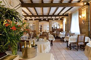 Hôtel restaurant Le Cheval Rouge