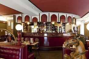 Hôtel restaurant Le Cheval Rouge