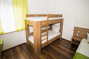 Bed and Breakfast Outlet Hotel