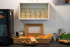 Bed and Breakfast Outlet Hotel