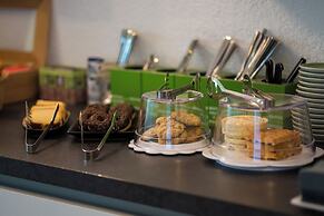 Bed and Breakfast Outlet Hotel