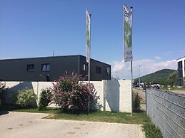 Bed and Breakfast Outlet Hotel