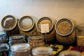 Bed and Breakfast Outlet Hotel