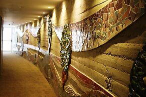 Bougainville Bay Hotel