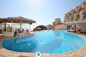 Bougainville Bay Hotel