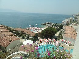 Bougainville Bay Hotel