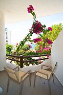 Bougainville Bay Hotel