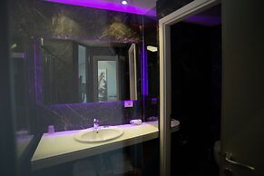 Bougainville Bay Hotel