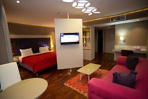 Bougainville Bay Hotel