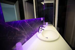 Bougainville Bay Hotel