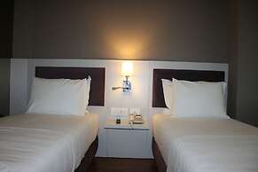 Bougainville Bay Hotel