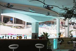 Bougainville Bay Hotel