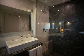 Bougainville Bay Hotel