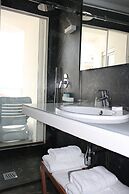 Bougainville Bay Hotel