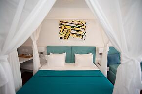 Bougainville Bay Hotel