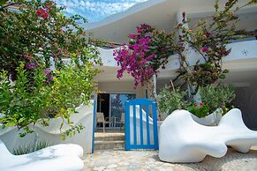 Bougainville Bay Hotel