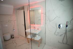 Bougainville Bay Hotel