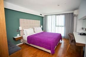 Bougainville Bay Hotel