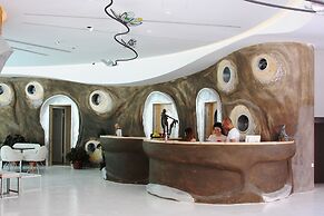 Bougainville Bay Hotel