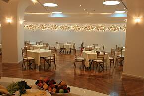 Bougainville Bay Hotel