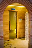 Bougainville Bay Hotel