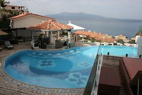 Bougainville Bay Hotel