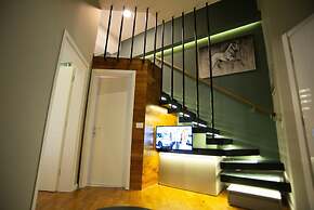 Bougainville Bay Hotel