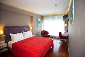 Bougainville Bay Hotel