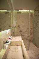 Bougainville Bay Hotel