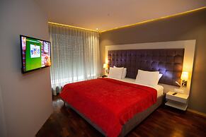 Bougainville Bay Hotel