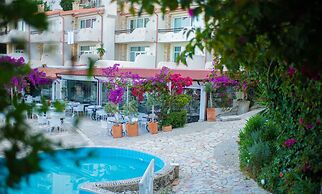 Bougainville Bay Hotel