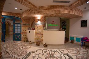 Bougainville Bay Hotel