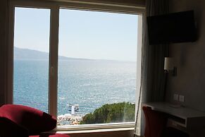 Bougainville Bay Hotel