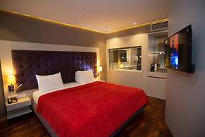 Bougainville Bay Hotel