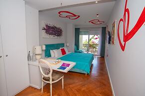 Bougainville Bay Hotel