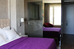 Bougainville Bay Hotel