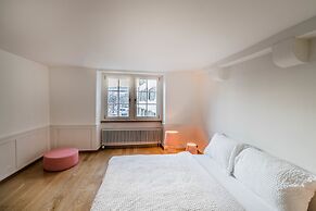 Lake Side Location Bellevue