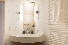 Lake Side Location Bellevue