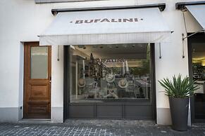 Lake Side Location Bellevue